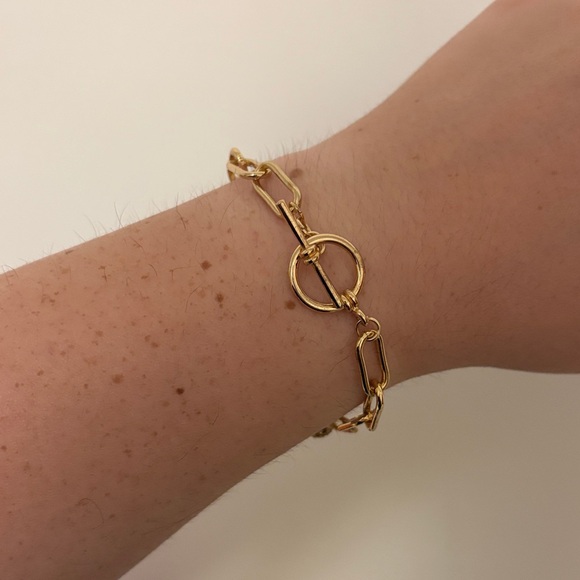 Elegant Gold and Silver Link Bracelet - Picture 3 of 4